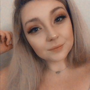 Meet your Posher, Makeighla